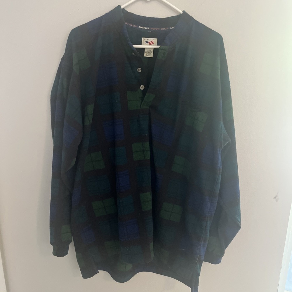 VINTAGE PERRY ELLIS AMERICA 100% Polyester (fleece feel) Blackwatch Plaid Size L